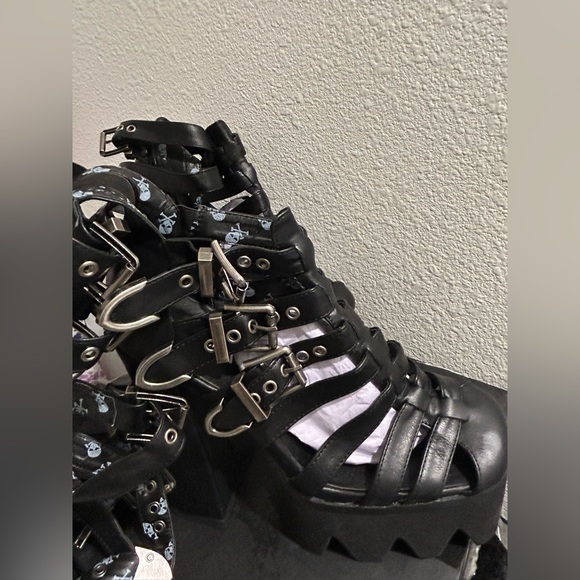 LAMODA Clairvoyant Knee-High Platform Boots – Black – NWT Size 10 - Picture 11 of 14